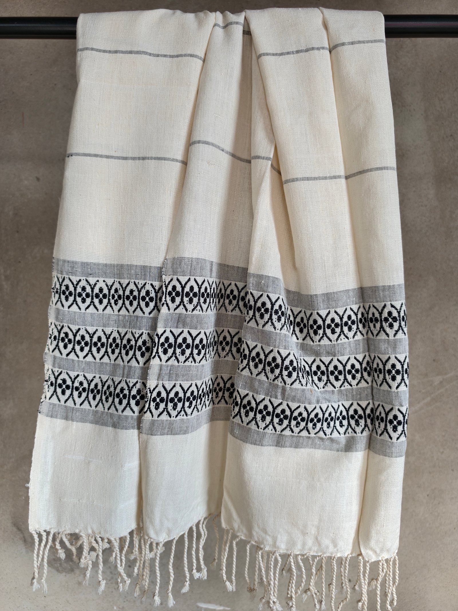 Handwoven Eri Silk Stole - Image 3