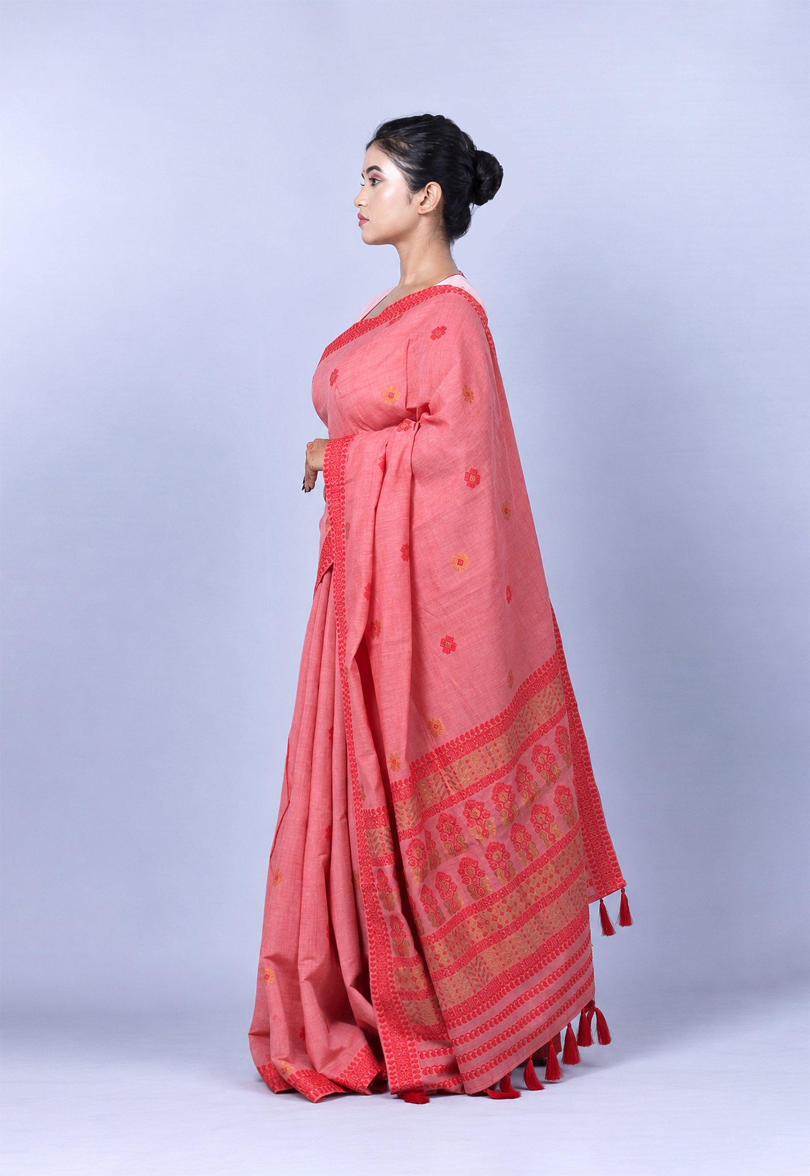 Red Cotton Handloom Assam Saree - Image 3